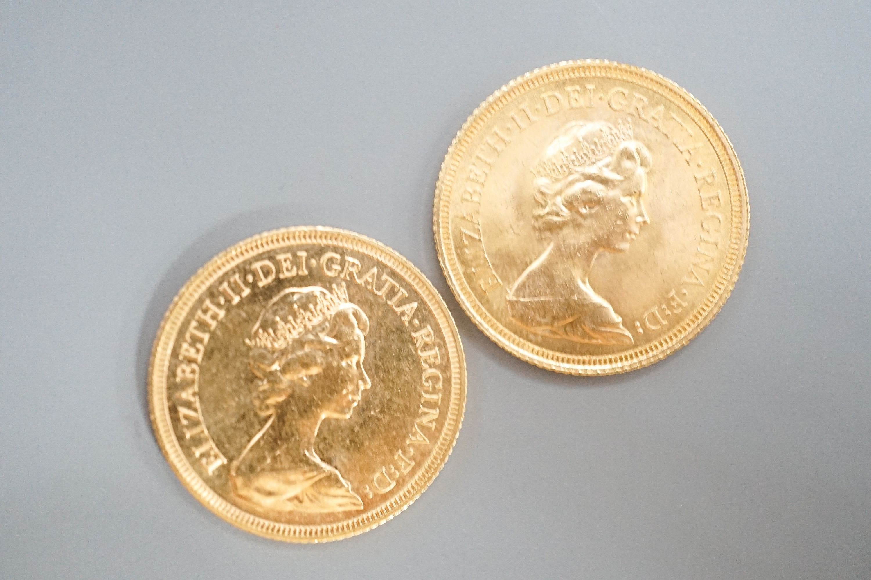 Two modern gold sovereigns, 1974 & 1981.